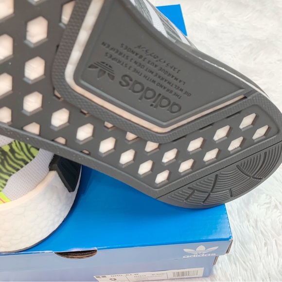 Adidas women's NMD R1 shoes sneakers Cloud White / Core Black / Solar - Picture 10 of 12